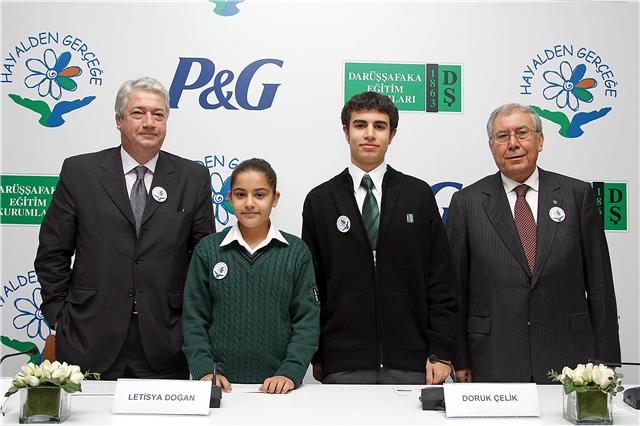 liderlerini yetiştiriyor