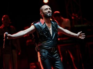 “AÇIKHAVA KONSER ATEŞİ BODRUM’DA YANDI"