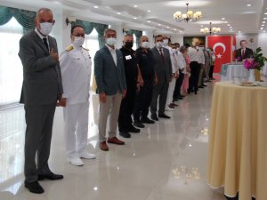 MARMARİS KAYMAKAMI AKSOY HALK’LA YÜZ YÜZE BAYRAMLAŞTI