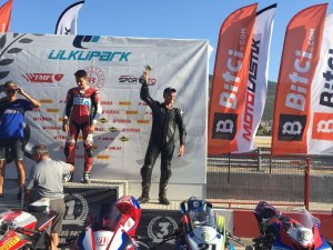 Şampiyon Öztürk Başkan Ayyıldız’ı Ziyaret Etti