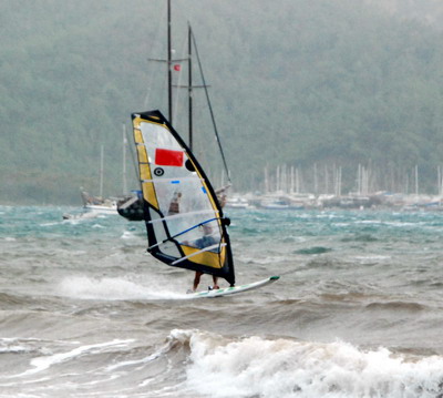 Lodos kimine eziyet kimine zevk verdi