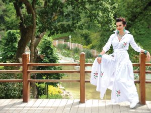 SANAT DÜNYASININ GÖNÜLLÜ TERAPİSTİ