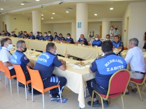 KARANTİNADAKİ MÜDÜRDEN GÖRÜNTÜLÜ KUTLAMA