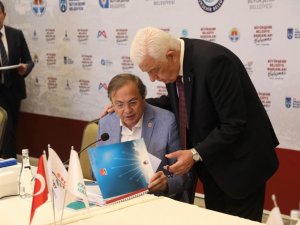 Başkan Gürün, Hatay’da Büyükşehir Belediye Başkanları Toplantısına Katıldı