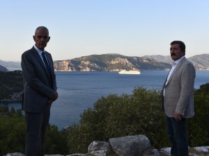 Vali Orhan Tavlı, Amos Antik Kentinde İncelemelerde Bulundu