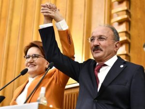Behçet Saatcı İYİ Parti Rozetini Akşener Taktı
