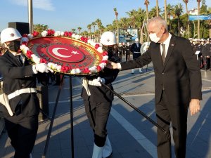 Marmaris'te Atatürk saygı ile anıldı