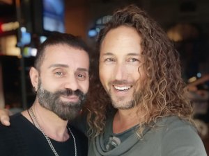 VE KARŞINIZDA; OKAN TOK