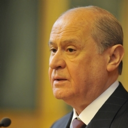 Bahçeli, "Türk milletini oluşturan fertler arasına ekilmek istenen nifak tohumlarının, kardeşlik bağında ayrılık olarak