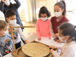 ÇOCUKLARA KARNE HEDİYESİ