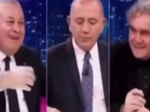 Cemal Enginyurt'tan güldüren hareket: Açın camları açın pencereleri 