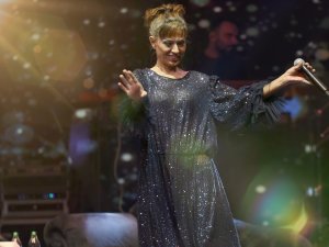 YILDIZ TİLBE CAHİDE PALAZZO’YU SALLADI