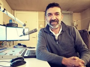 CENK SARIKAYA ÖVGÜLERİ TOPLADI