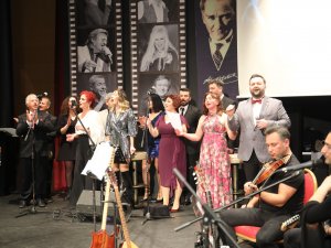 MARMARİS’TE NOSTALJİK KONSER