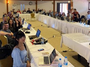 Farklı Bölgelerden Öğretmenlere Teorik ve Uygulamalı Eğitimler