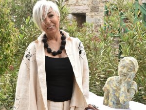 Nurhayat Arıkan’ın Seramik Sergisi Bodrum Marina’da Açıldı