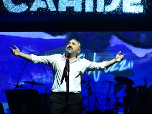 CAHİDE PALAZZO'DA BAYRAM COŞKUSU VOLKAN KONAK'LA BAŞLADI