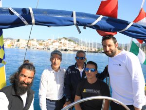 Marmaris Belediye Başkanı Mehmet Oktay, yolcu etti