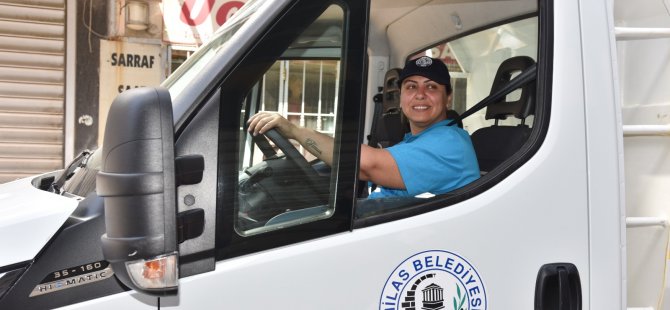 Milas Belediyesi Tarihinde İlk Kadın Kamyon Şoförü Göreve Başladı