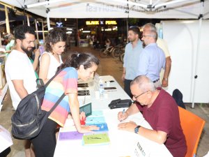 KİTAP GÜNLERİ DURMAKSIZIN SÜRÜYOR