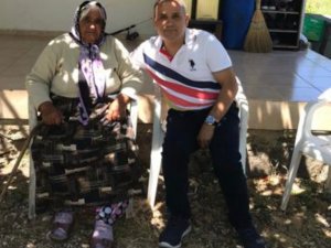 Hüsnü Gülez'in annesi Şadiye Akbaş hayatını kaybetti