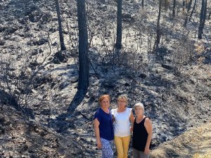 CHP KADIN KOLLARI BÖRDÜBET'E GEÇMİŞ OLSUN ZİYARETİNDE BULUNDU