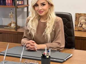 ÜNLÜ DR. SUADA GASİMOVA DÜNYACA ÜNLÜ MODELLERİN YAPTIRDIĞI İŞLEMLERİ ANLATTI