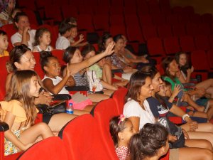 ÇOCUKLARA KARNE HEDİYESİ