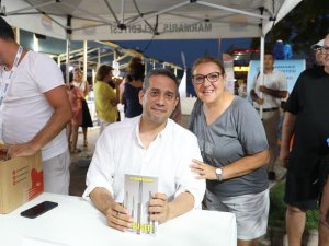 BAŞARIR MARMARİS’TE KİTAP İMZALADI