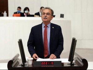 GİRGİN YATAĞAN HASTANE YOLUNU MECLİSE TAŞIDI