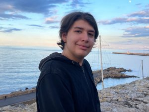 METE DEMİRSEREN 17 YAŞINDA RAPÇİ OLDU!