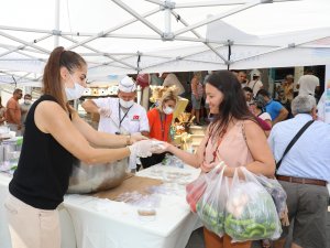 MARMARİS BELEDİYESİ’NDEN AŞURE İKRAMI