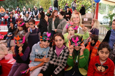 Çocuklar yeni yılı erken karşıladı