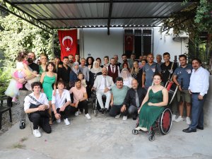 Büyükşehir Belediyesinin Engelsiz Kafe’sinde Dünya Evine Girdiler