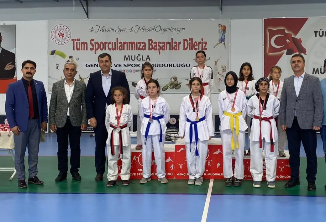 MUĞLA TAEKWONDOCULARI "ATATÜRK KUPASI" İÇİN TER DÖKTÜ