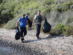 Gökova Körfezinde 19 Bin Kg Çöp Toplandı