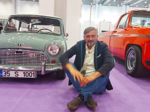 İzmir Turizm Fuarı'nda klasik arabalara ilgi fazla
