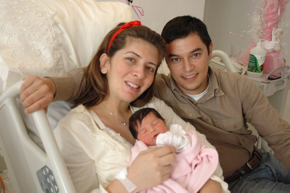 ÜNLÜ ailesini büyüledi