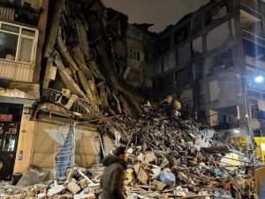 Kahramanmaraş'ta 7,4 büyüklüğünde deprem