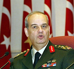 Başbuğ'dan Darbe İddialarına Yanıt