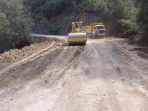 Büyükşehir, Milas’ta 473 Km Yol Çalışması Yaptı