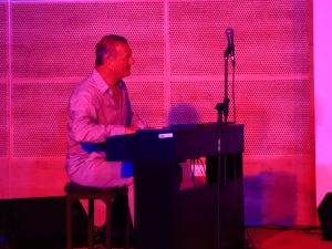 Büyükşehir, Caz Severleri Kerem Görsev İle Buluşturdu