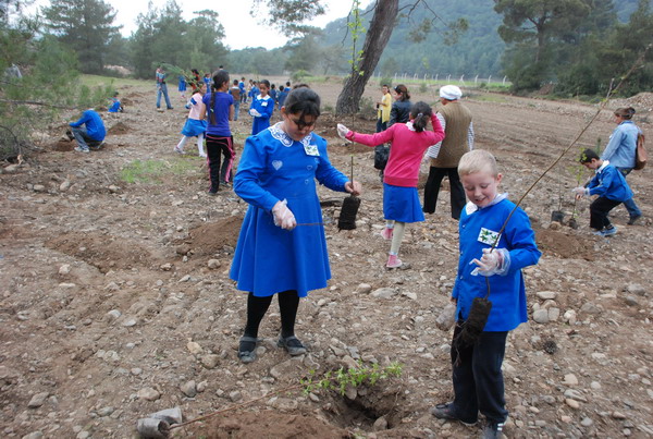 Çöplük gitti sevgi geldi