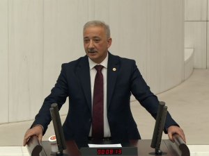 Mete: Bu kutlu gün Türk Milletinin istiklal ve istikbal yolunda verdiği eşsiz mücadelenin Cumhuriyetle taçlandığı gündür