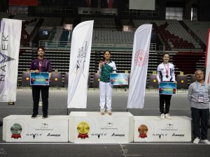 Büyükşehir Kadın Okçuları Şampiyon Oldu