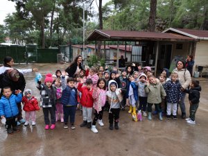 KREŞ ÖĞRENCİLERİNDEN CAN DOSTLARA ZİYARET