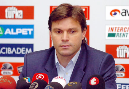 Bursaspor Teknik Direktörü Ertuğrul Sağlam
