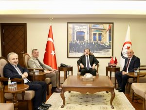 Gürcü Derneklerinden Vali Tavlı'ya ziyaret