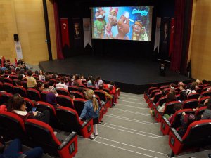 YARIYIL ŞENLİĞİ ÇOCUKLARI BEKLİYOR