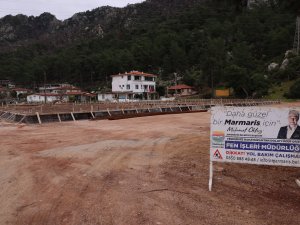 ORHANİYE HALI SAHAYA KAVUŞUYOR